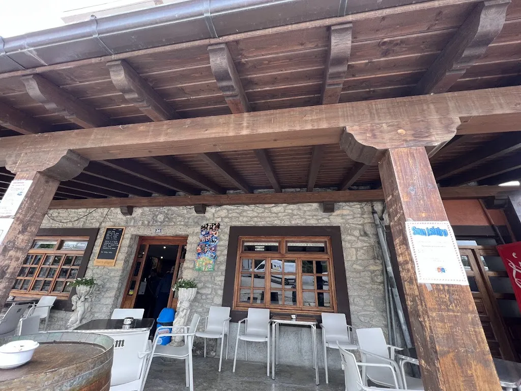 David Gonzalez_Restaurante Moreno_Junta de Traslaloma_review