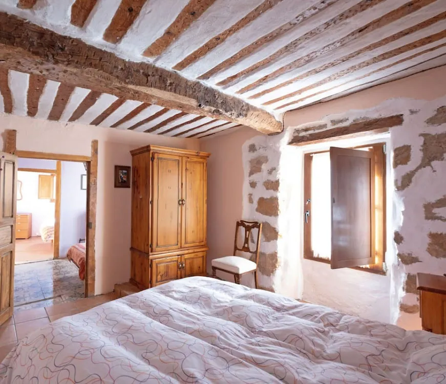 Esperanza Martín Hernández_Casa Llano_Llano de Bureba_review