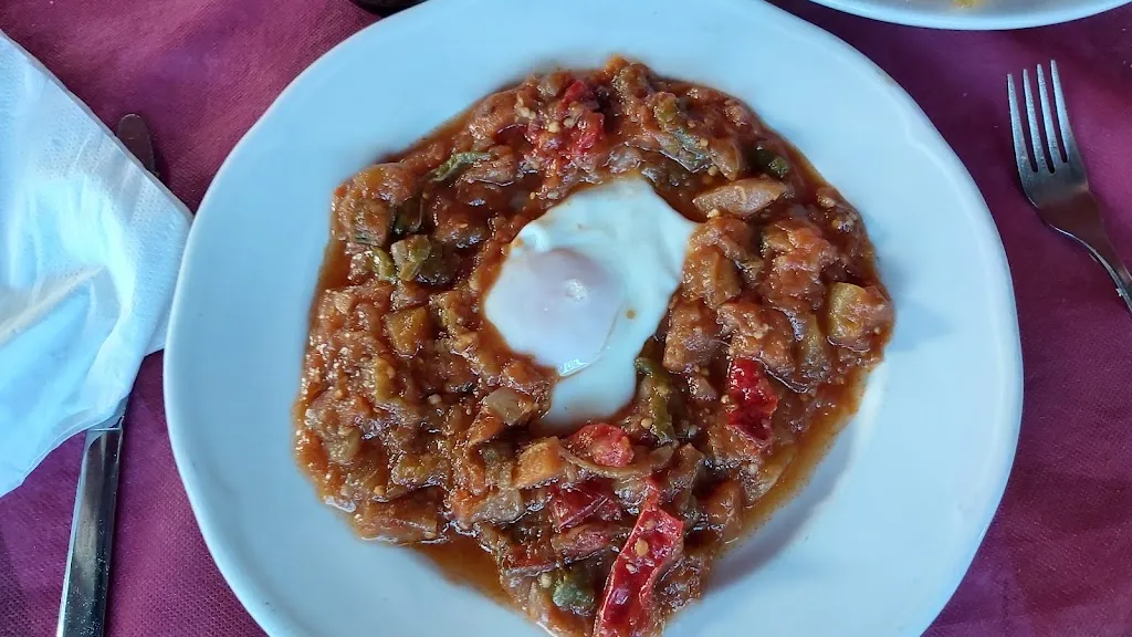 Menu_Restaurante Alhambra_Madrigal del Monte_image_7