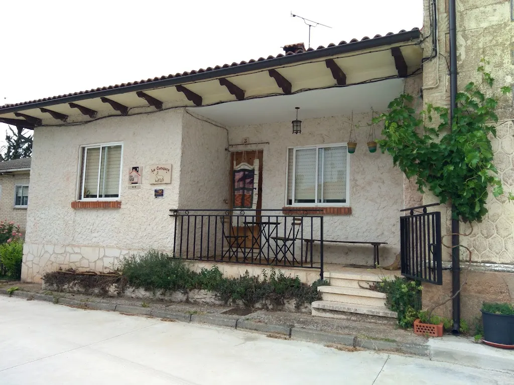 La Conejera, Casa Rural en Madrigalejo del Monte  restaurant in Madrigalejo del Monte