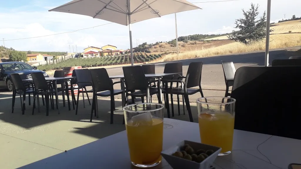 Bar La Escuela_Mambrilla de Castrejón_slider_image_1