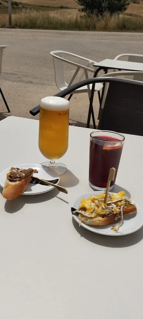 Bar La Escuela_Mambrilla de Castrejón_slider_image_2