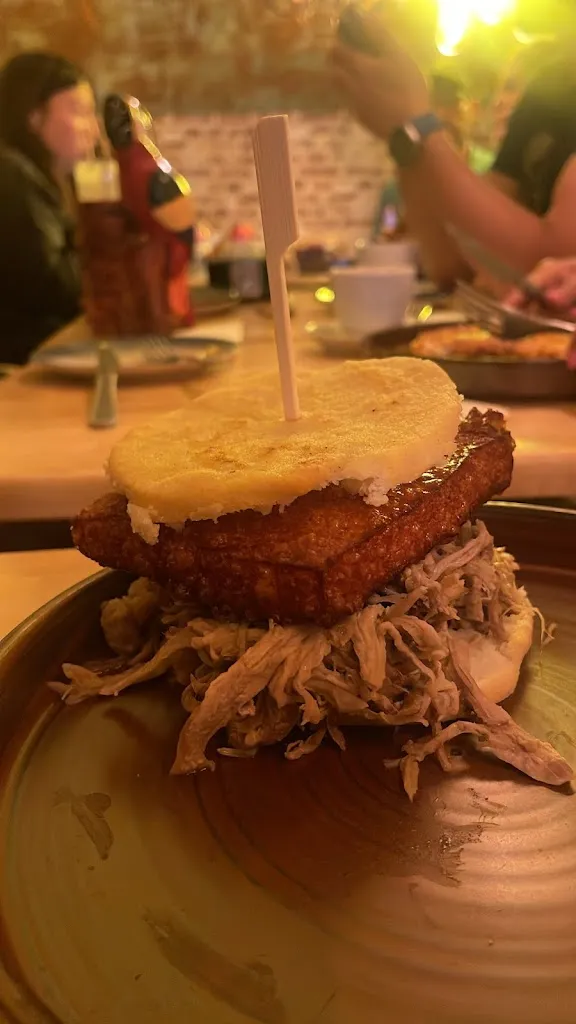 Emilio Soto Chourio_Restaurante Mazucamba Street Food_Mazuela_review