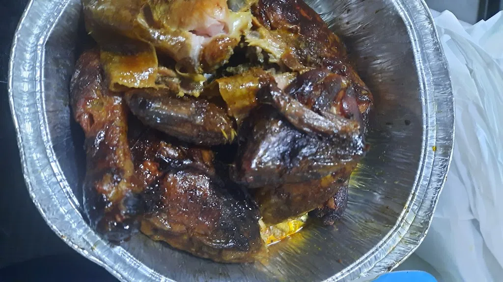 Sarai Valle Moya_Restaurante Peruano Pollos A La Brasa 