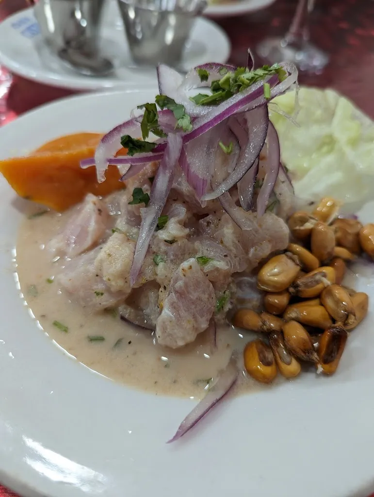 Restaurante Peruano Pollos A La Brasa 