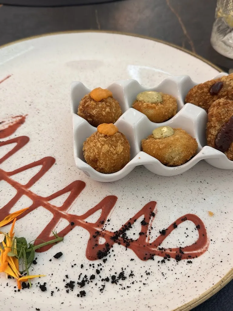 Kim H._GastroVía 61 – Grupotel Mayorazgo_Ares_review