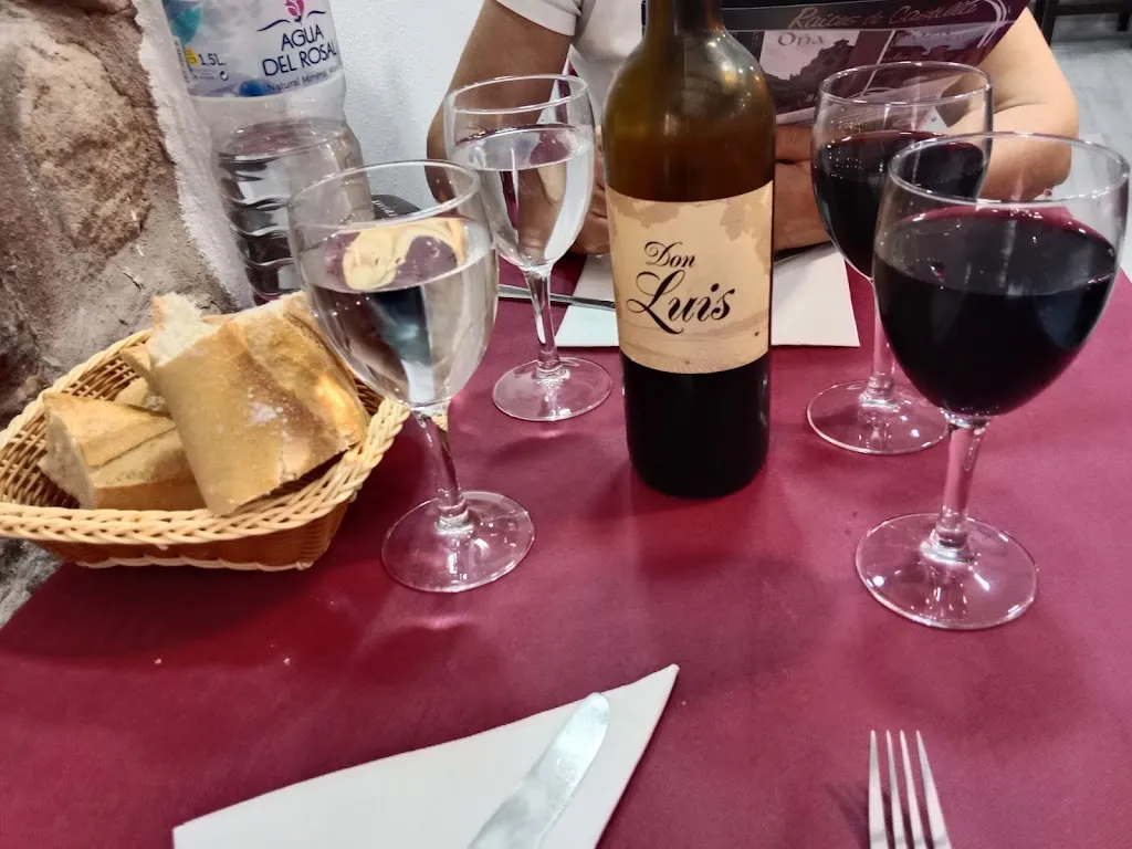 Amfrosil Rodriguez_Hostal Restaurante Gary_Navas de Bureba_review