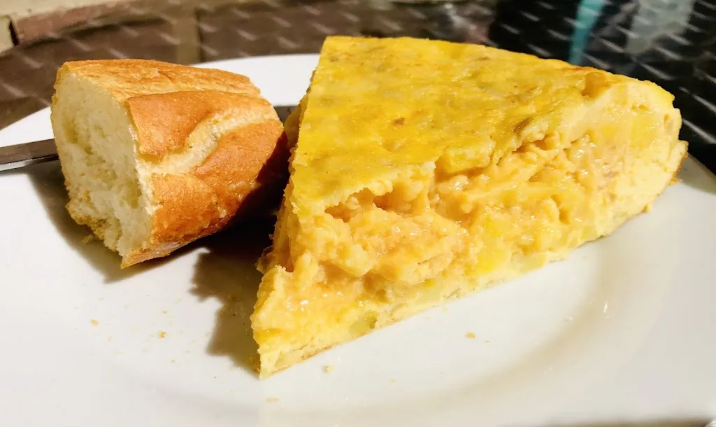 Paul McGuinness_Bar Plaza Oña_Oña_review