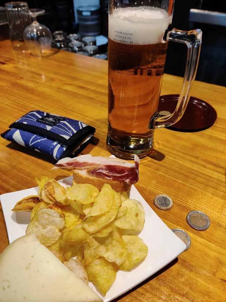 L Putts_Bar Plaza Oña_Oña_review