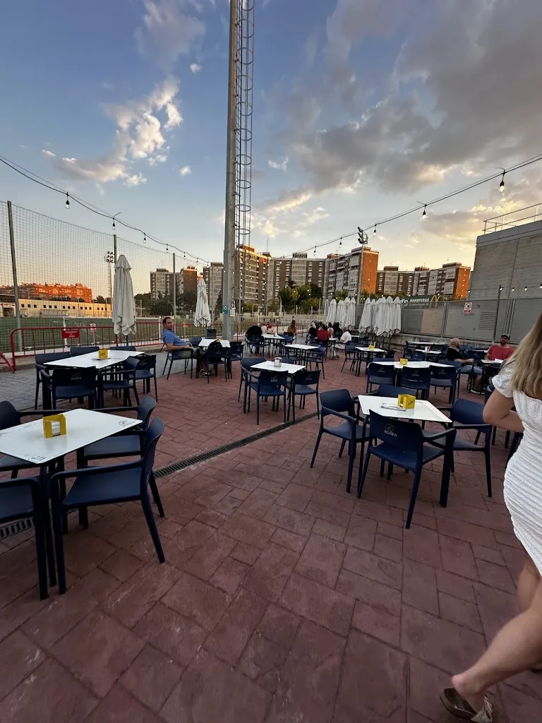 Fernando Castro_Club Social Oña Sanchinarro_Oña_review