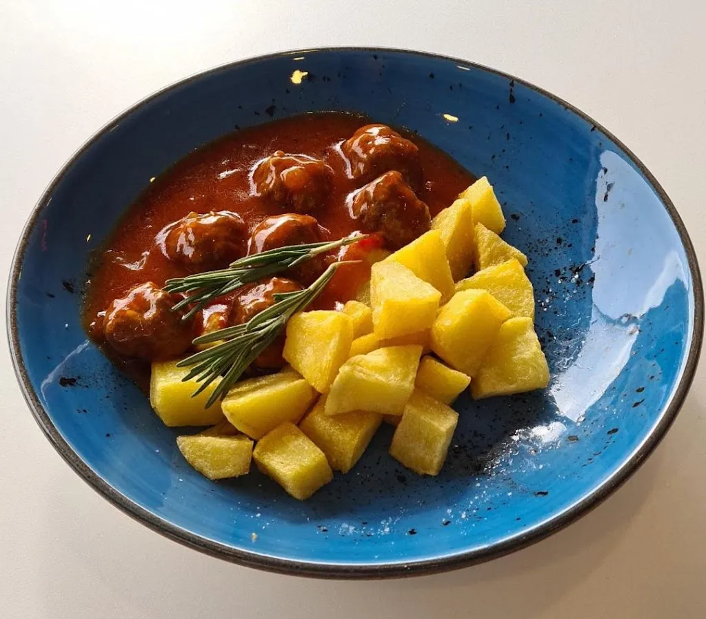 Club Social Oña Sanchinarro_Oña_slider_image_2