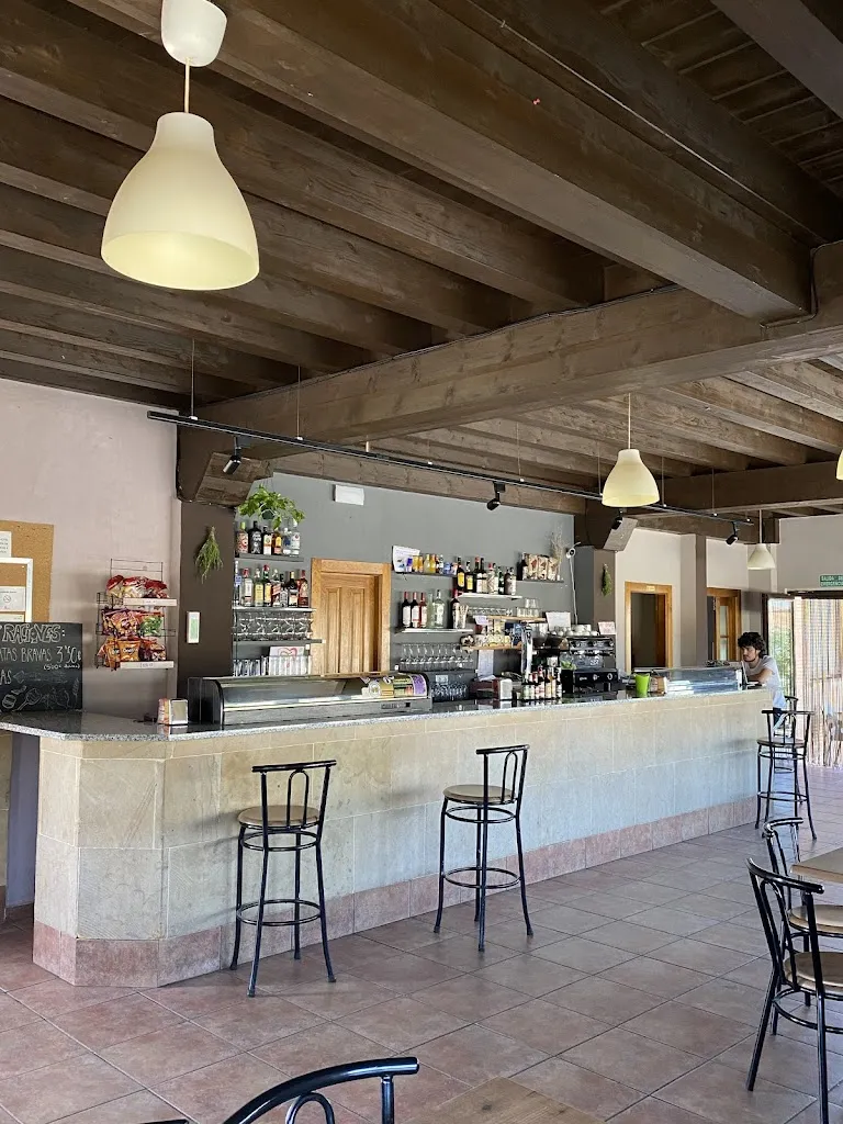 Bar Hostal San Antonio restaurant in Nebreda