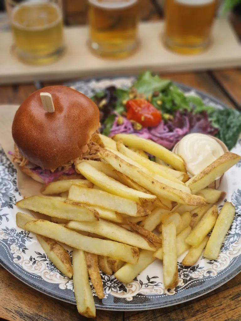 Tarjei Hjelseth_Big Belly Bar & Restaurant_Nebreda_review