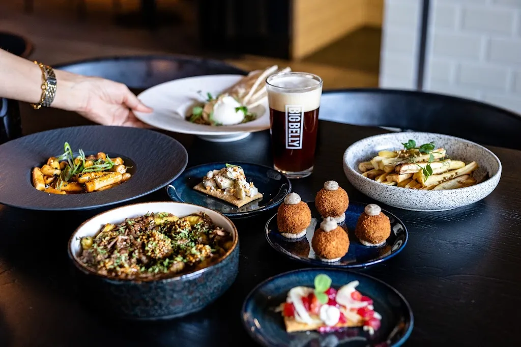 Big Belly Bar & Restaurant_Nebreda_slider_image_3