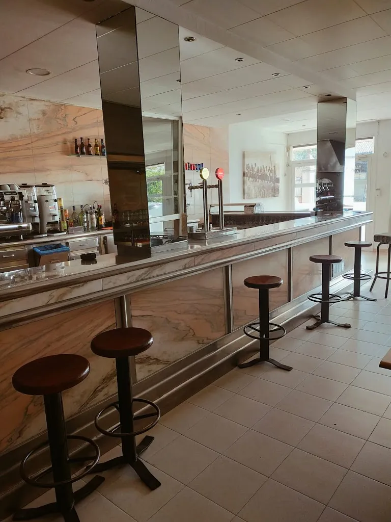 CA LA MON restaurant in Nebreda