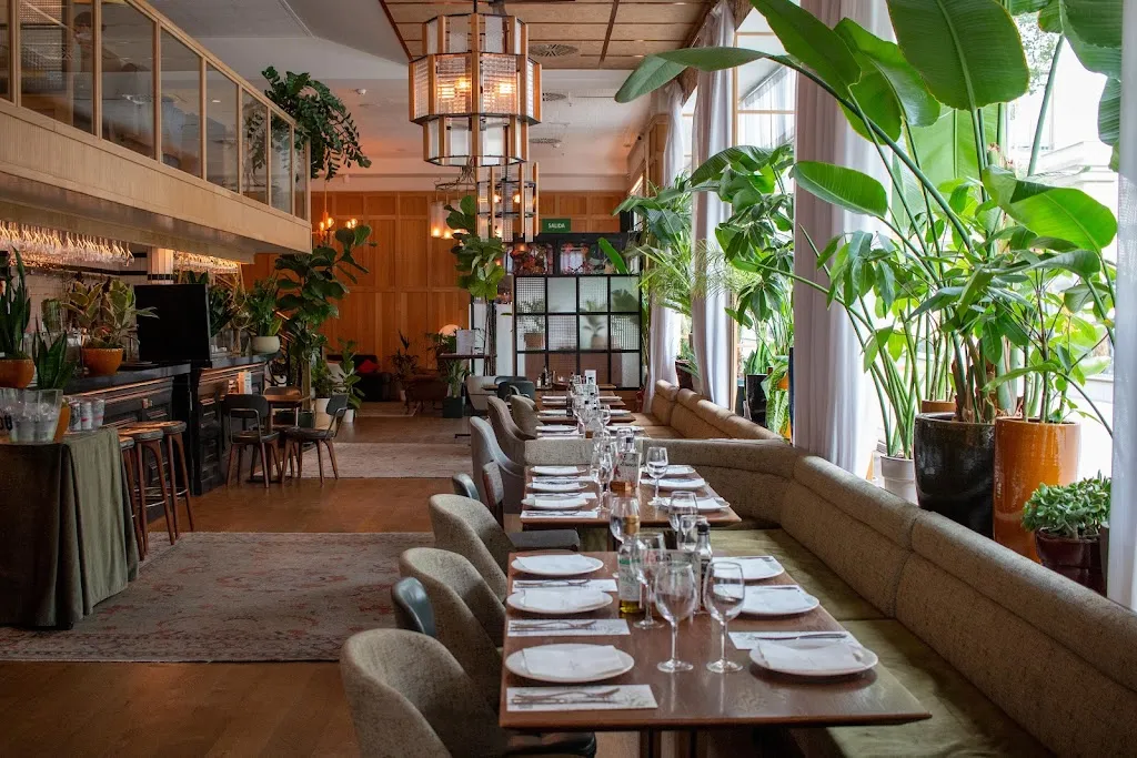 Restaurante Casa Suecia_Sobrado_slider_image_1