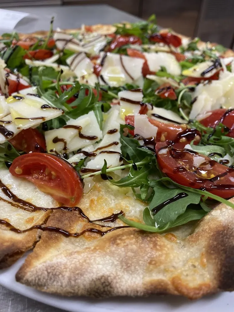 Pizzeria KonviviuM by Menaguale_Montorio_slider_image_2