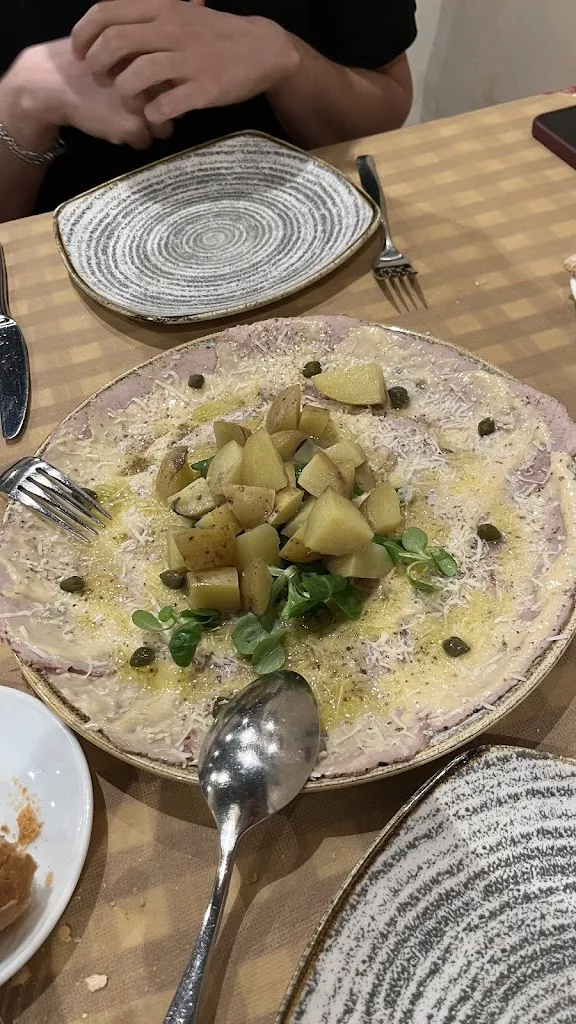 Chien Zhe_Pagus Brasería Calabresa | Restaurante italiano Barrio Salamanca_Padilla de Arriba_recensione