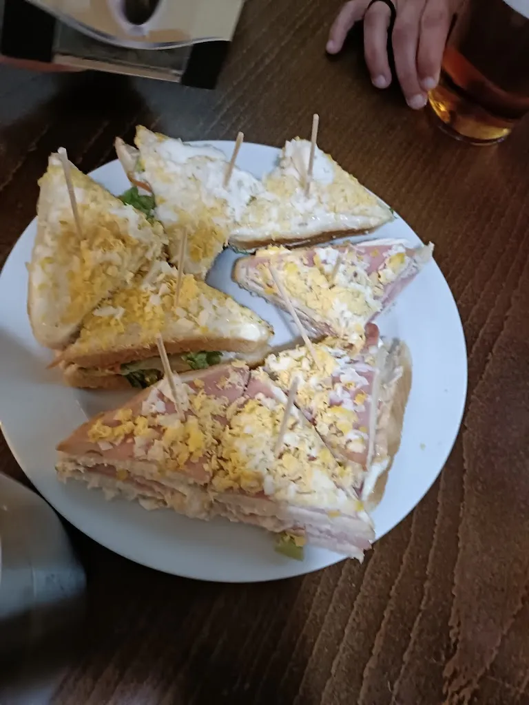 Menu_Café Tres Cantones_Medina de Pomar_image_3