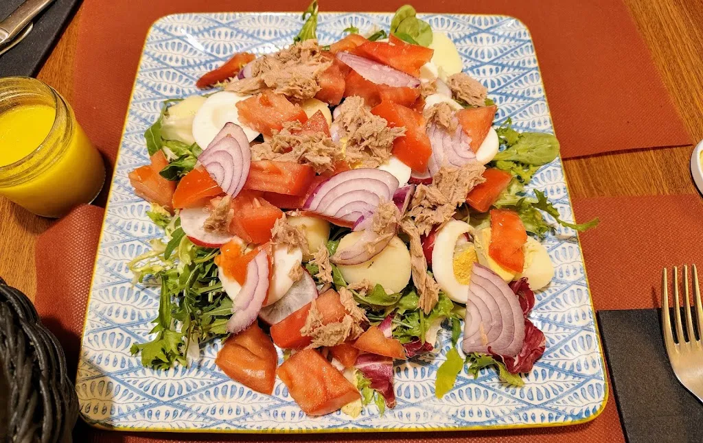 Rethna Cancionlejana_Café Tres Cantones_Medina de Pomar_review