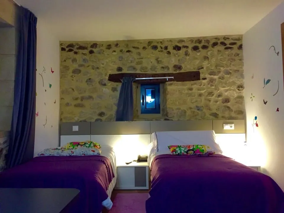 ROMANCA HOTEL RESTAURANTE_Medina de Pomar_slider_image_1