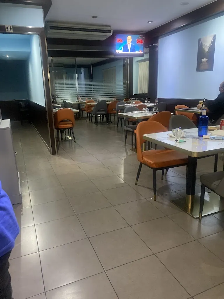 Restaurante Chino Palillos De Oro restaurant in Medina de Pomar