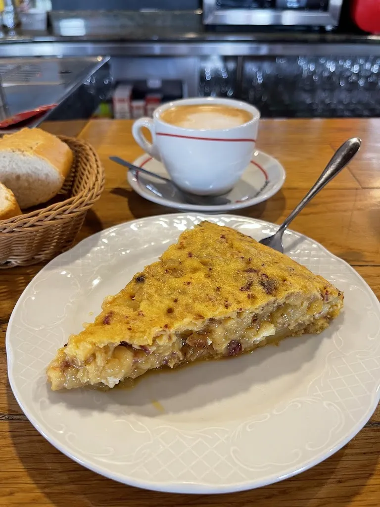 Endi Zubillaga_Bar cafetería La Tizona_Medina de Pomar_review