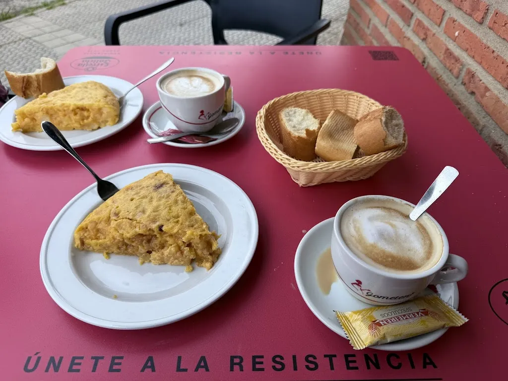 Aitor Olano_Bar cafetería La Tizona_Medina de Pomar_review