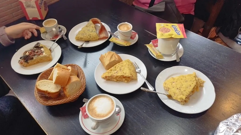 Amaia Alvarez Fernandez_Bar cafetería La Tizona_Medina de Pomar_review