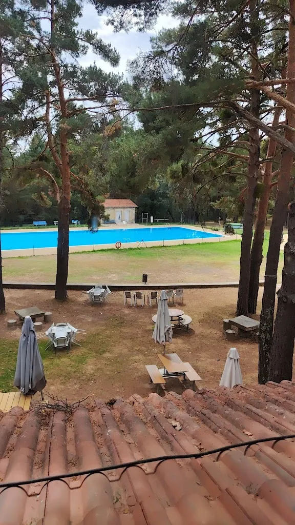 Isra Yáñez_Piscinas Municipales la Relumbrosa_Palacios de la Sierra_review