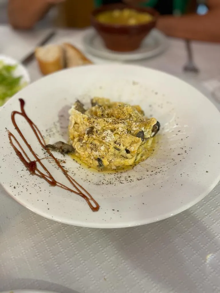 Carlos Diago_Hostal Mesón La Sierra_Palacios de la Sierra_review