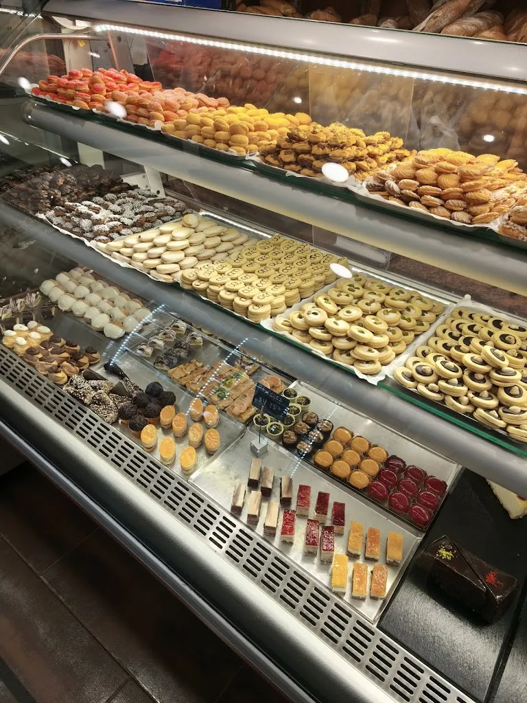 Pan Boutique Jaranda_Pedrosa del Príncipe_slider_image_3