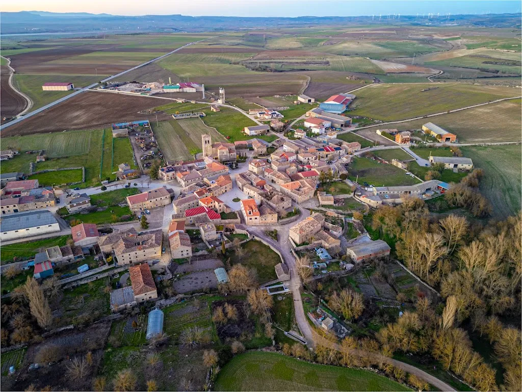 JPEGE DRONE_Ayuntamiento de Pedrosa del Páramo_Pedrosa del Páramo_review