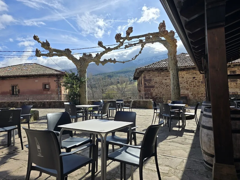 Blanco Pineda_Pineda de la Sierra_slider_image_1