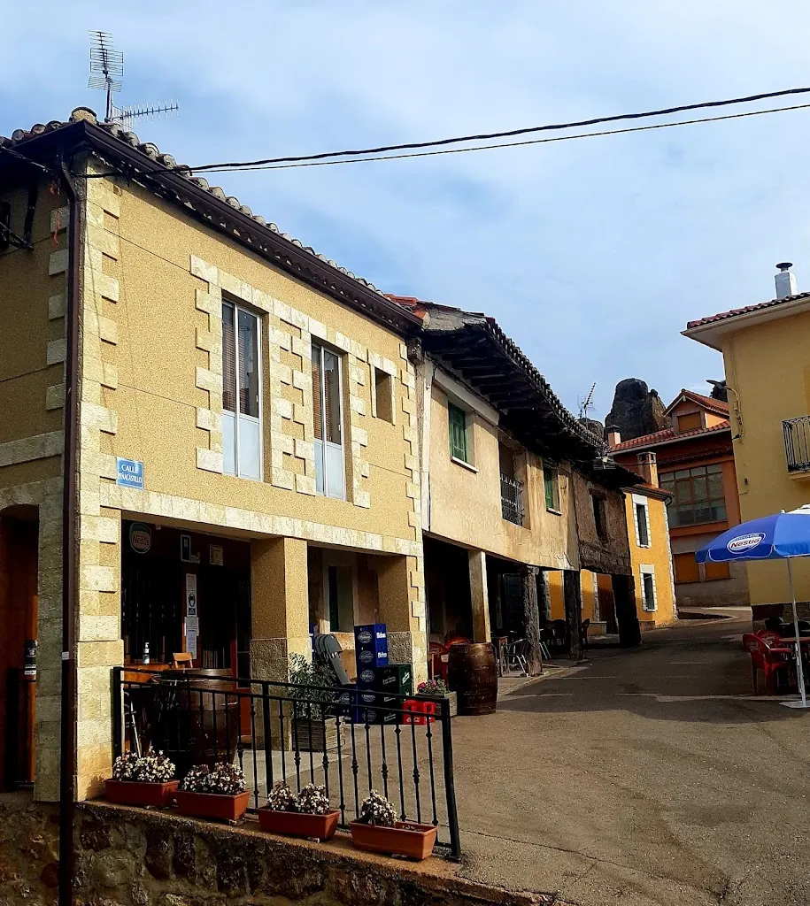 Bar delpi_Pinilla de los Barruecos_slider_image_2