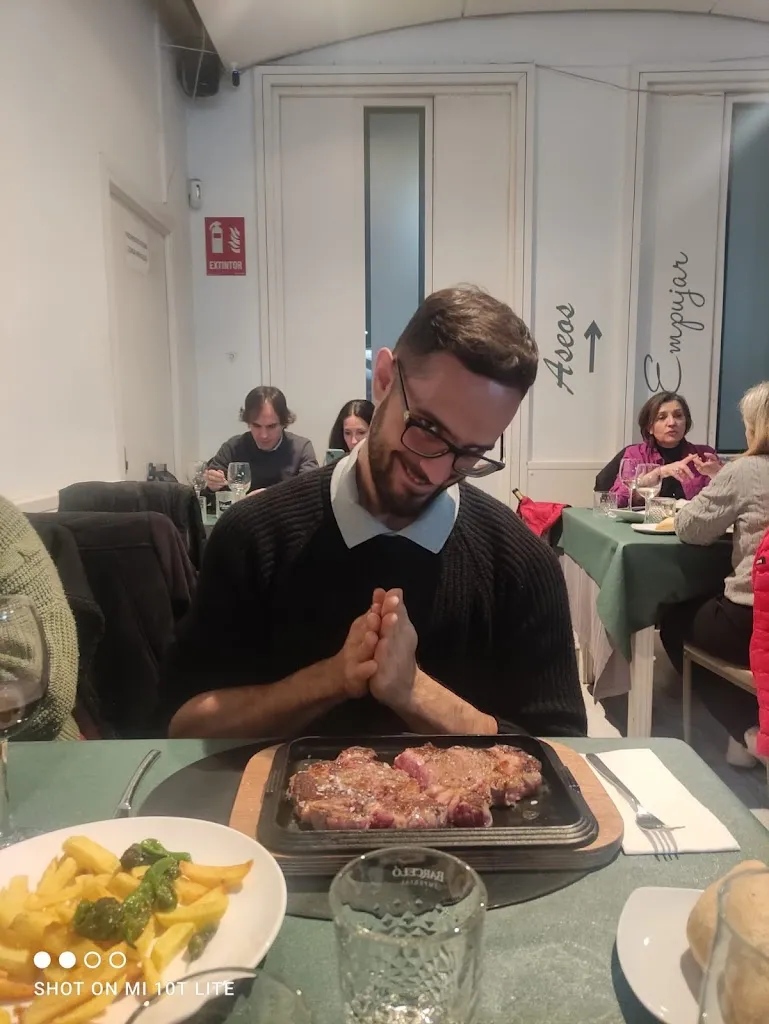 Alistair Douglas_Restaurante Anjana_Sobrado_review