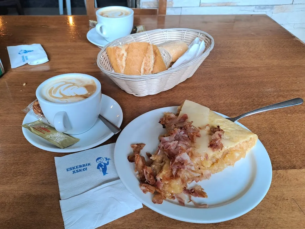 Xabier_Bar Ansotegui_Puebla de Arganzón La_review