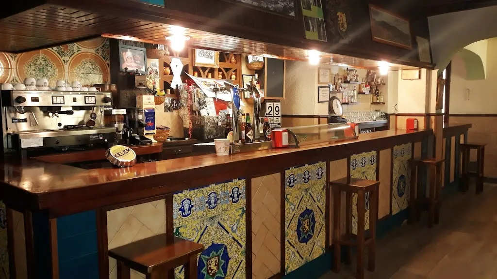 Meson Manolito restaurant in Pradoluengo