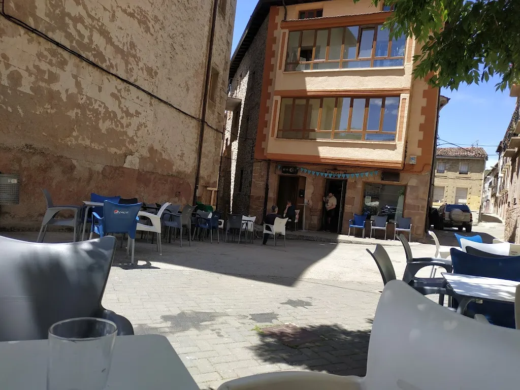 Bar Makoki_Pradoluengo_slider_image_3