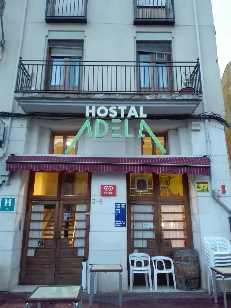 Hostal Adela restaurant in Pradoluengo