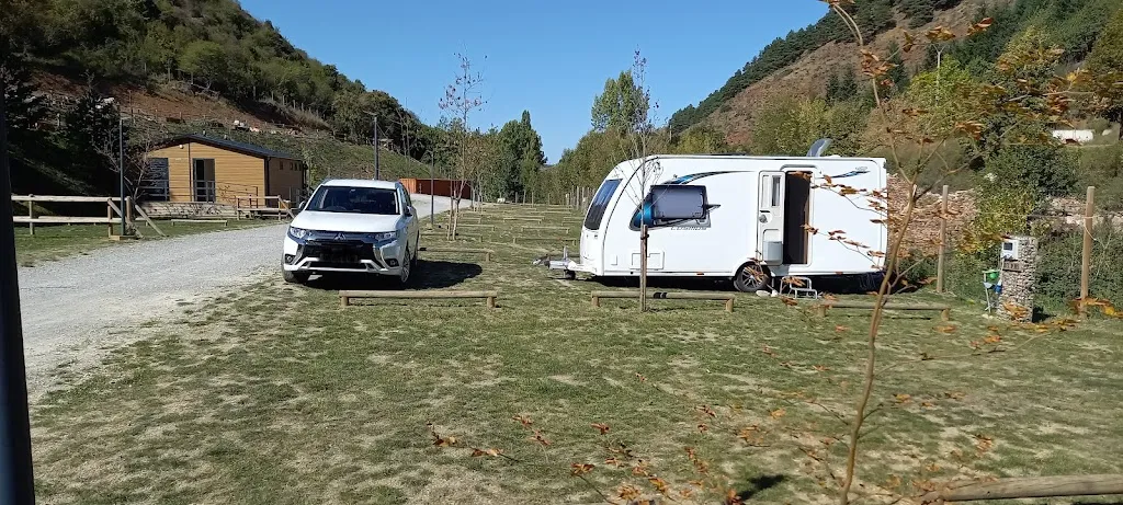 Doug Bartlett_Camping La Trapera_Pradoluengo_review