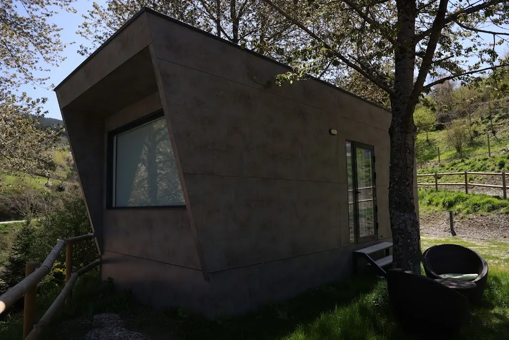 Camping La Trapera restaurant in Pradoluengo