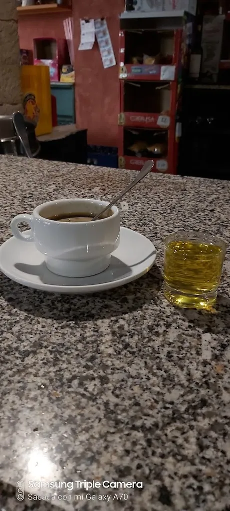 Cafetería El Muro restaurant in Pradoluengo