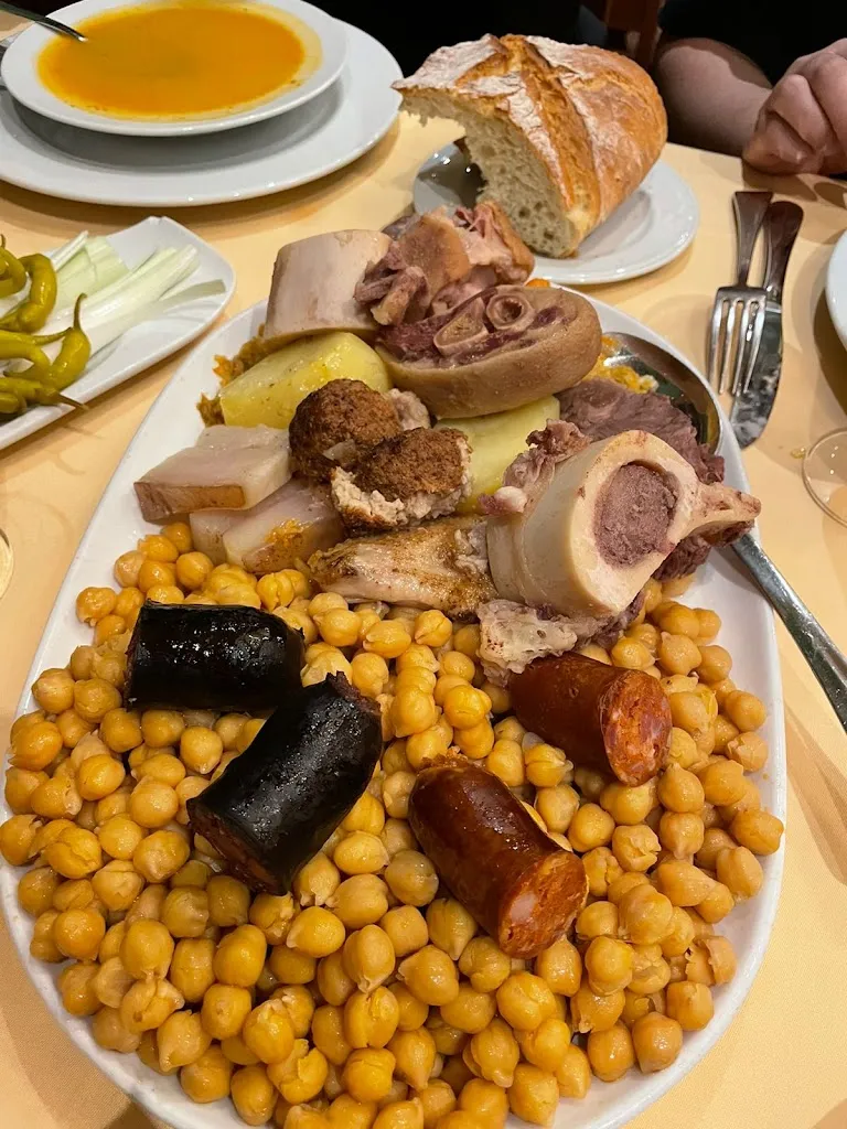 Paolo Tambunting_Cruz Blanca de Vallecas_Sobrado_review