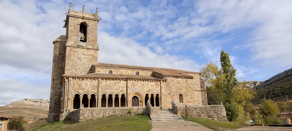 Tele-club_Rebolledo de la Torre_slider_image_2