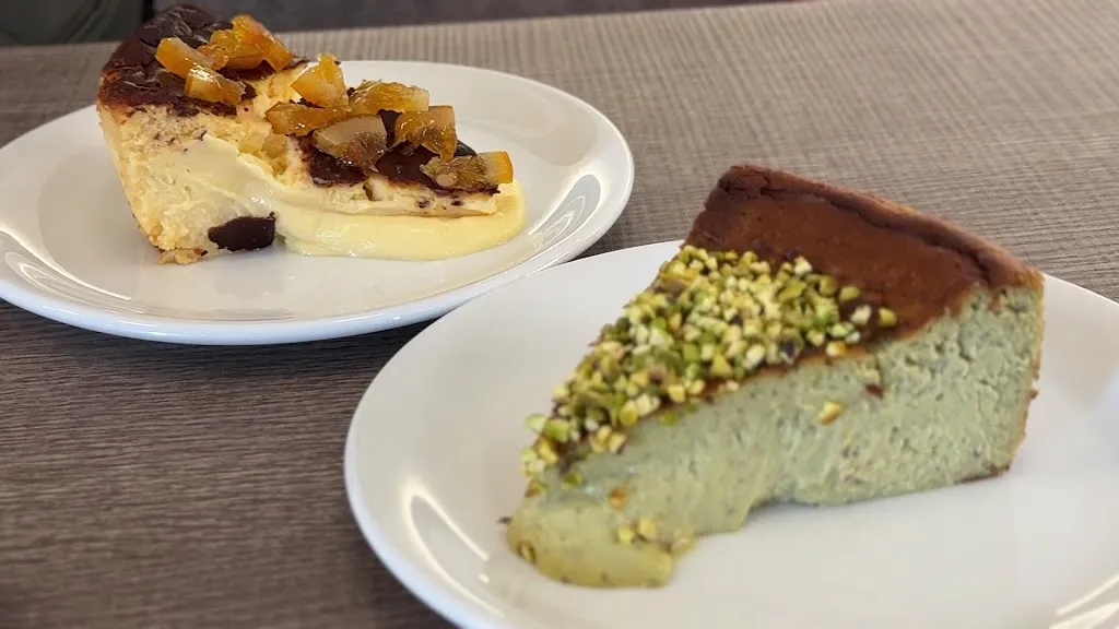 Yu-Ting_CARACOLA Antón Martín_Sobrado_review