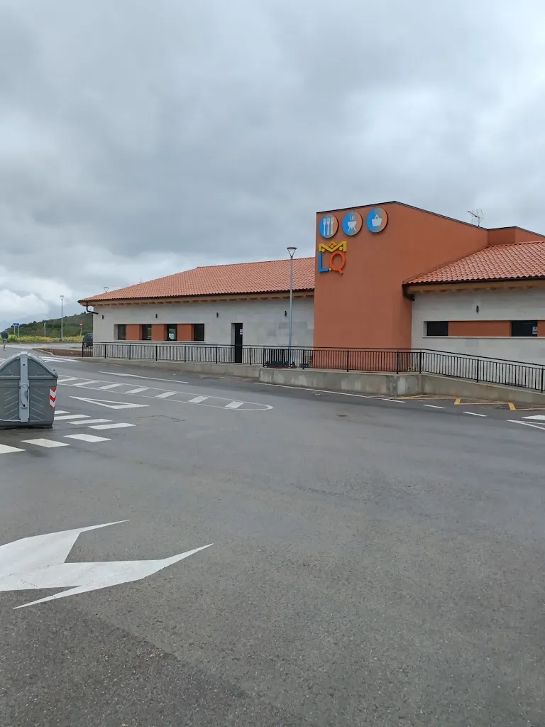 Vania Ivanov_Bar Cafetería Restaurante- Área de servicio_Quintanillas Las_review