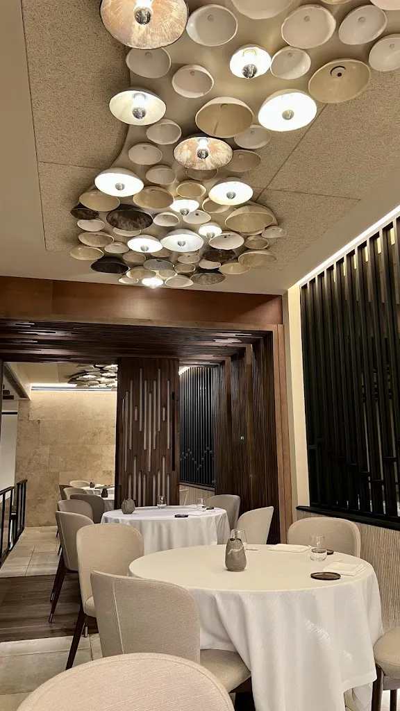 Inbal Pfeifel_Per Se Bistró - Andrés Madrigal_Ares_review