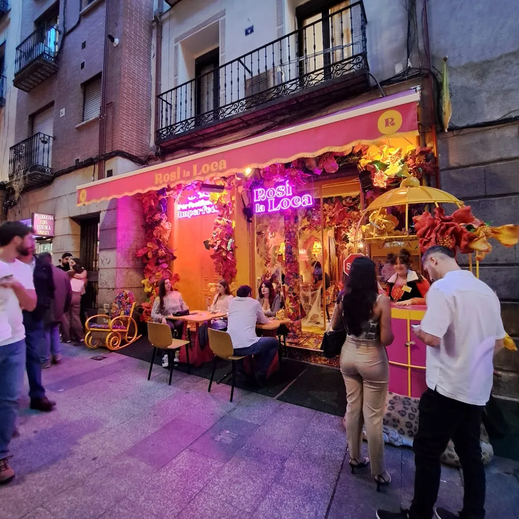 Karina Adianto_Rosi La Loca_Roa_recensione