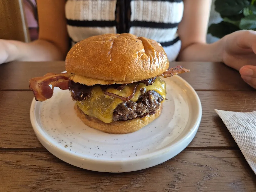 Menu_HUNDRED_Roa_image_2